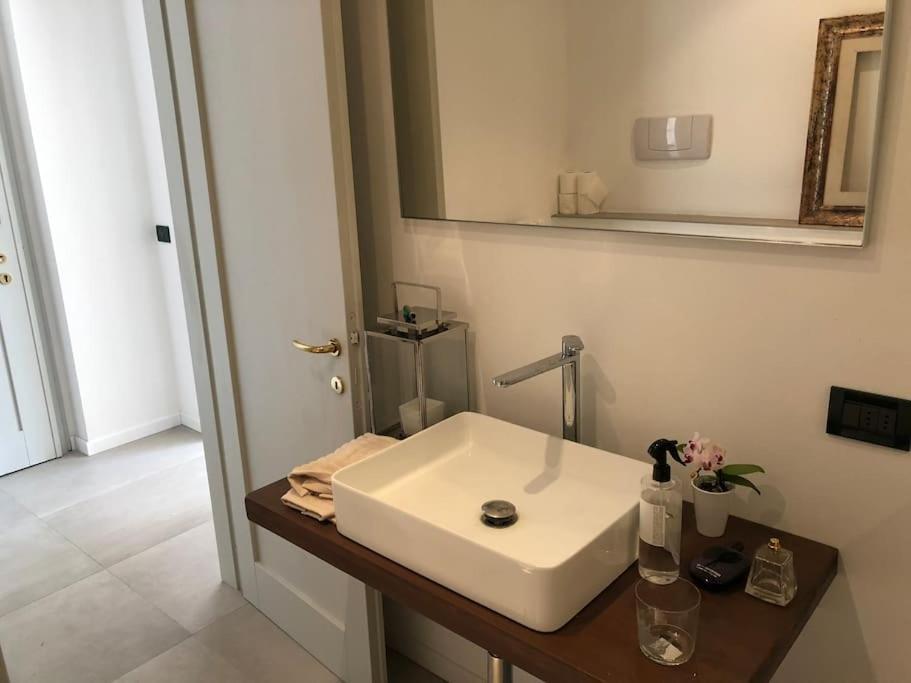 Loft Teatro Politeama - Intero Appartamento In Centro Storico Con Vista Cremona Ngoại thất bức ảnh